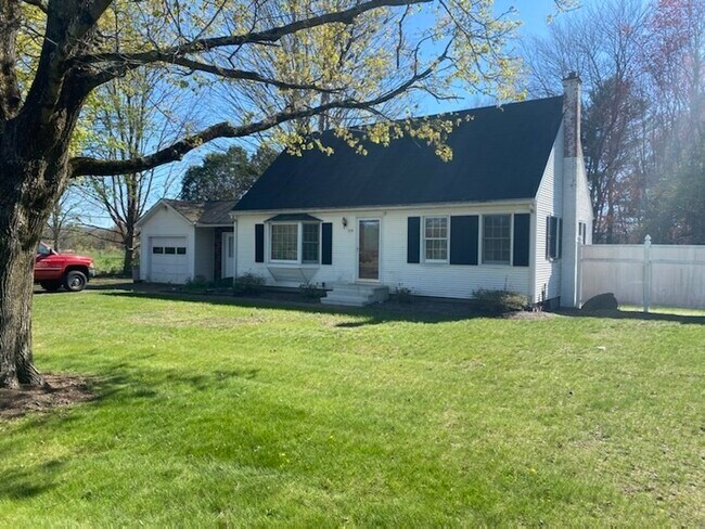 Foto del edificio - 159 Belchertown Rd