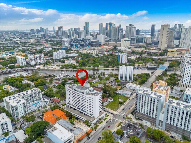 Foto del edificio - 36 NW 6th Ave