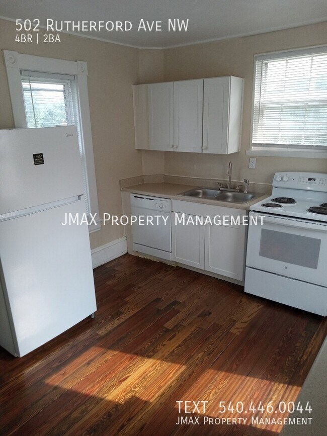 Building Photo - 502 Rutherford Ave NW