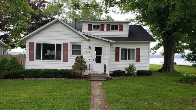 Foto del edificio - 5658 Poplar Cove