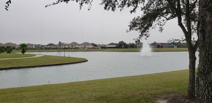 Building Photo - 2702 Golden Hills Ct