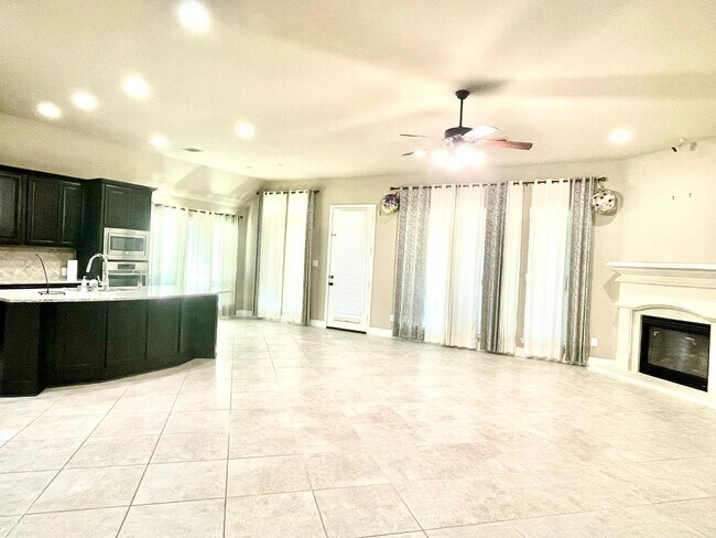 Building Photo - 10902 Kennowy Ct