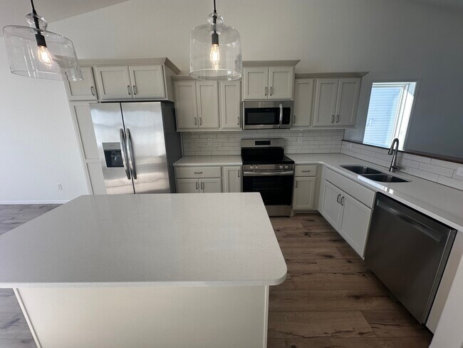 Foto del edificio - 6310 83rd Ave S