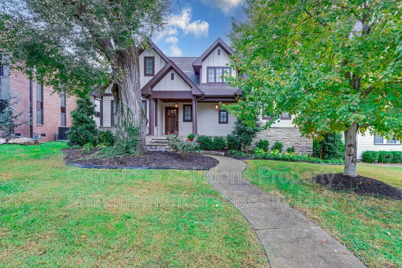 Primary Photo - 210 38th Ave N