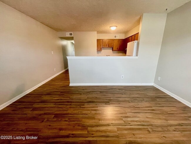 Foto del edificio - 3414 Burkland Blvd