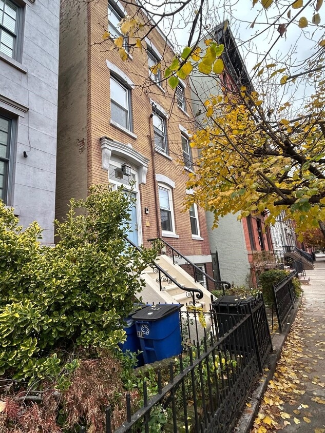 Primary Photo - 308 2nd St