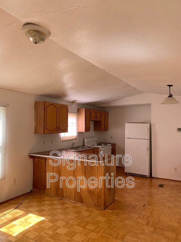 Foto del edificio - 1034 Bench Ln