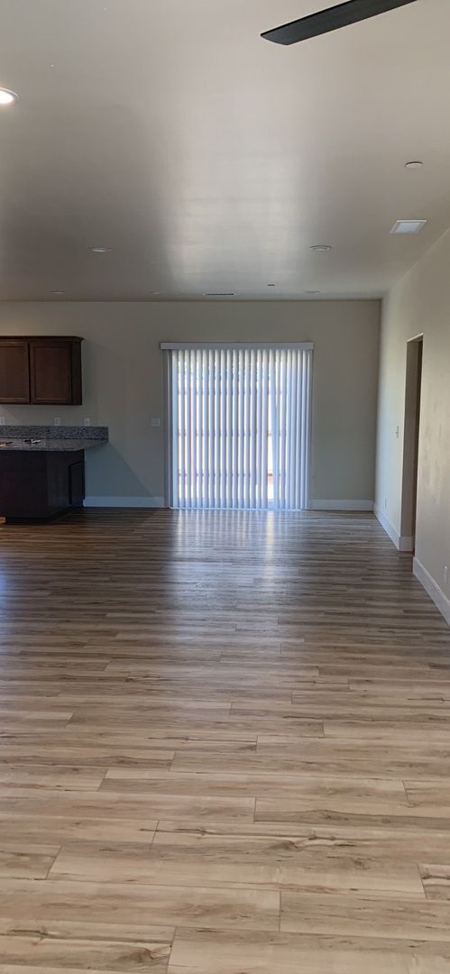 Foto del edificio - Newer home for rent