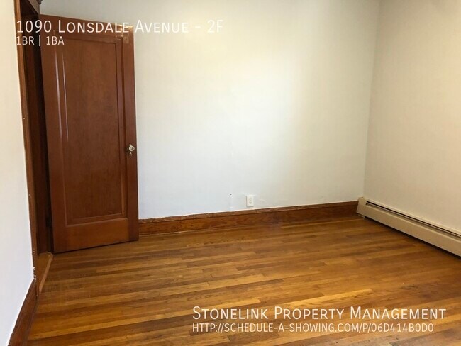 Building Photo - 1090 Lonsdale Ave