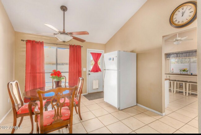 Foto del edificio - 7322 W Tuckey Ln