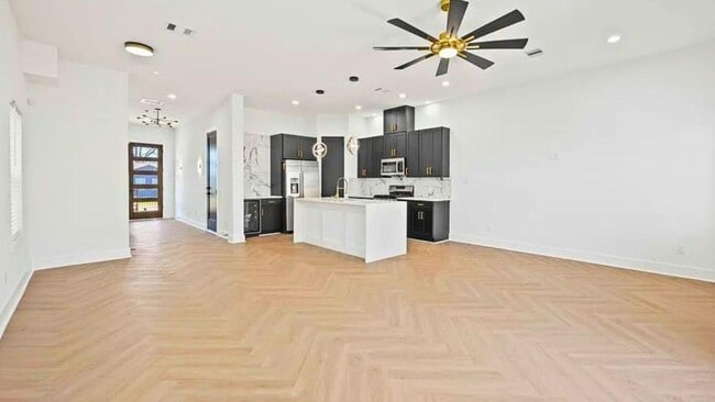 Foto del edificio - 4117 Shelby Cir