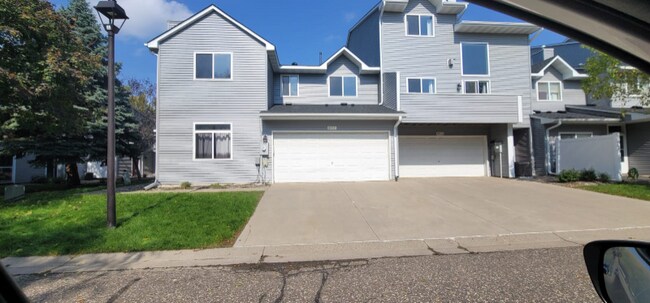 Building Photo - 665 Woodduck Dr
