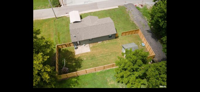 Foto del edificio - 1301 S Holland St