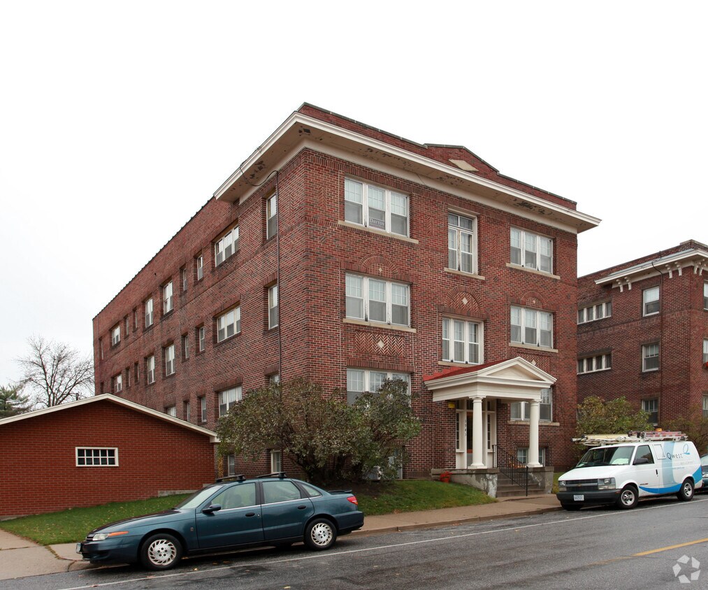 3943 Bryant Ave S, Minneapolis, MN 55409 Apartments in Minneapolis