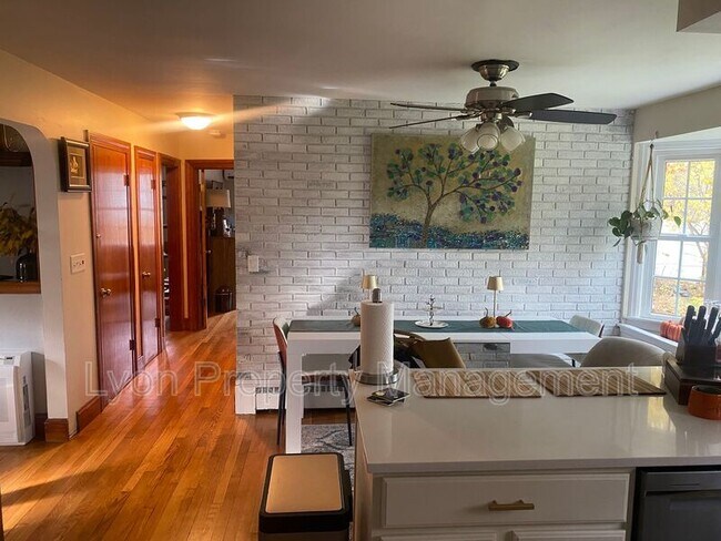 Building Photo - 45 Anawan Rd