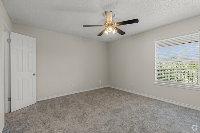 2B/2BA - 1100 sqft - Misty Hollow Apartments