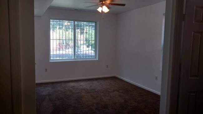 Foto del edificio - 357 Parkland Pl SE