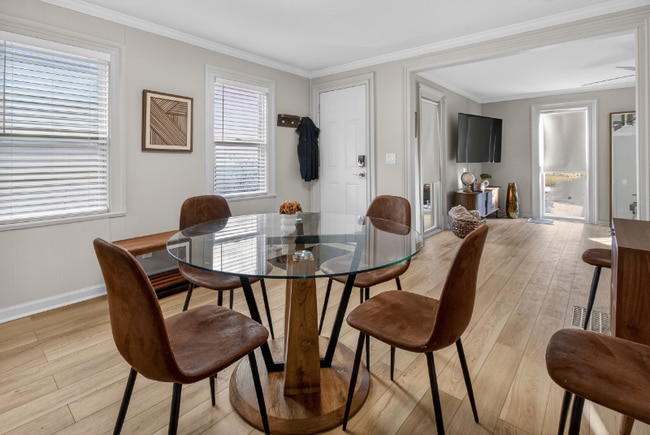 Building Photo - 38 Hamilton St