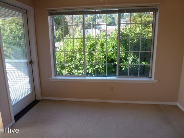 Building Photo - 5307 Ravenna Pl NE