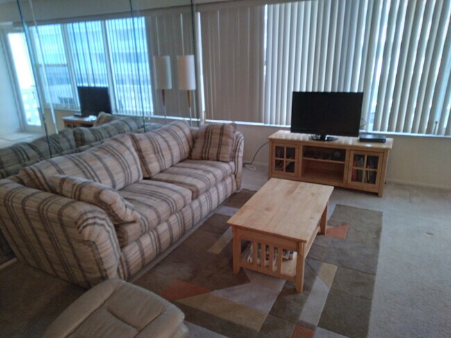 living room - 4010 Galt Ocean Dr