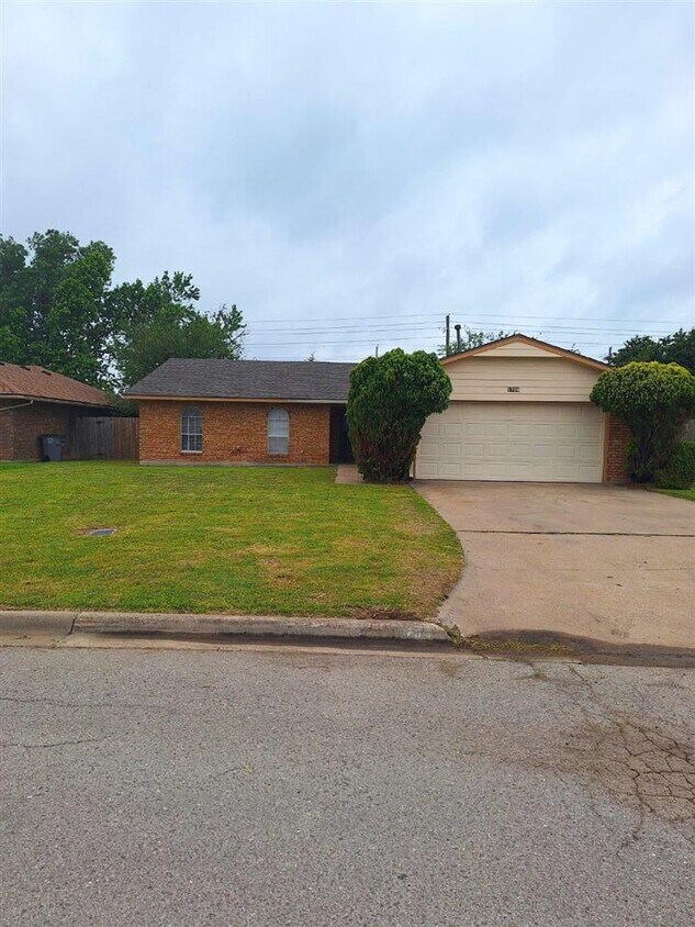 Foto principal - 1708 NW Gray Warr Pl