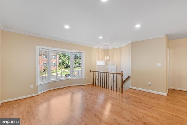 Building Photo - 6860 Williamsburg Pond Ct