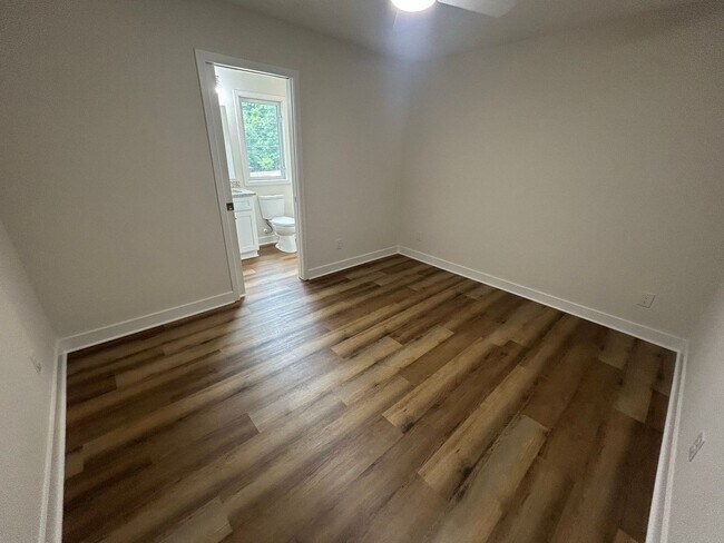 Foto del edificio - NOW LEASING FOR AUGUST 2026!