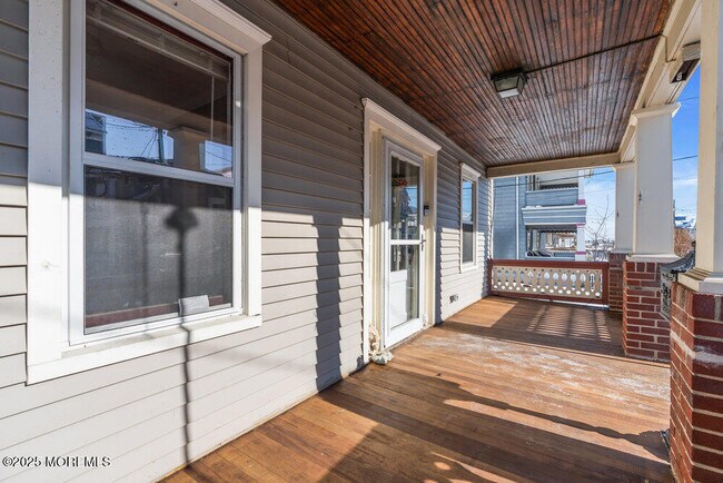 Building Photo - 31 Embury Ave