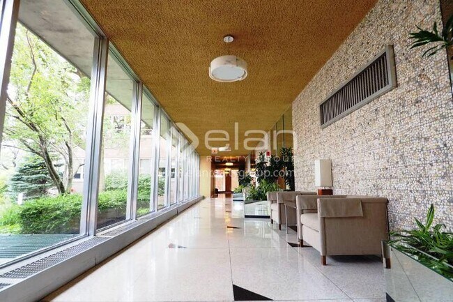 Foto del edificio - 3950 N Lake Shore Dr