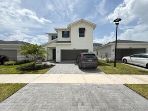 Building Photo - 10676 NW Wilgrove Lane