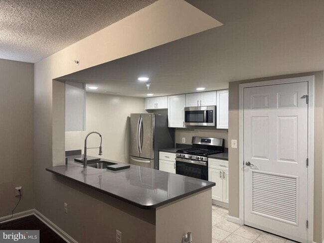 Building Photo - 11710 Old Georgetown Rd