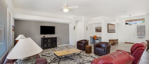 Building Photo - 2727 S Drexel-