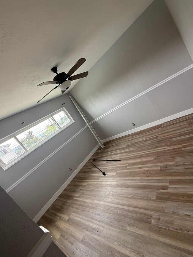 Foto del edificio - 1331 Rose Ave