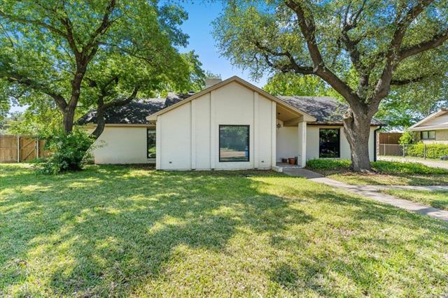 Foto del edificio - 11238 Webb Chapel Ct