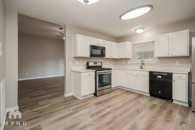 Foto del edificio - 19806 Azalea Valley Dr