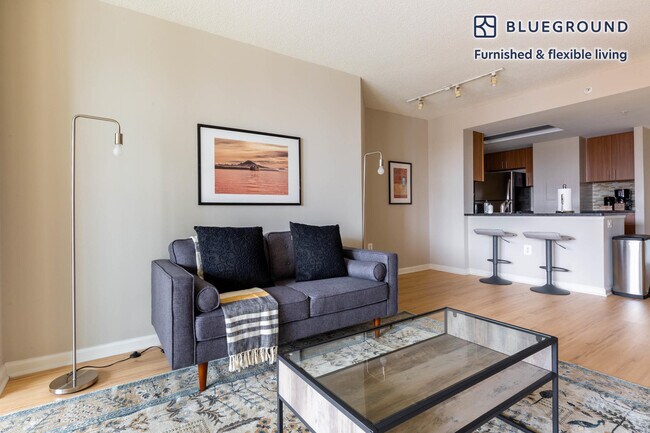 Building Photo - 1401 N Taft St