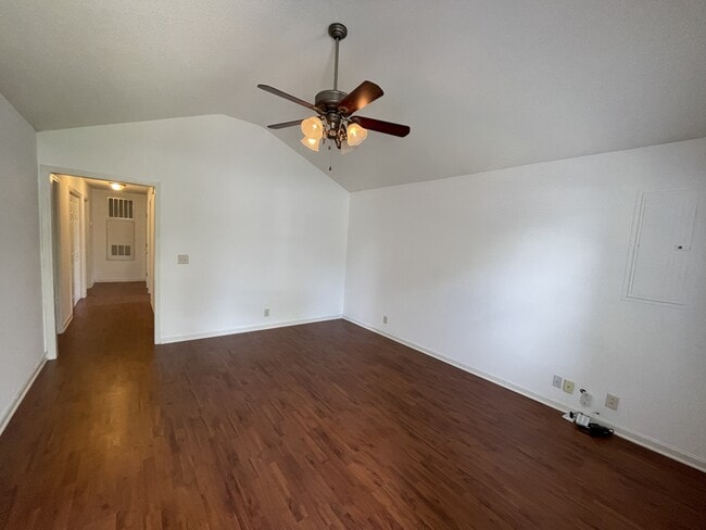 Building Photo - 903 Crystal Bear Trail