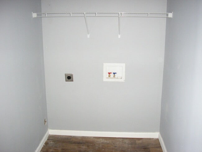 Building Photo - 1505 Neal St
