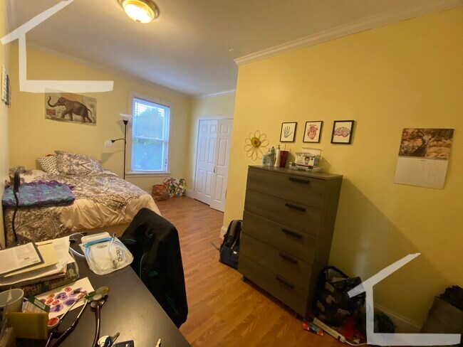 Foto del edificio - 57 Riverdale St