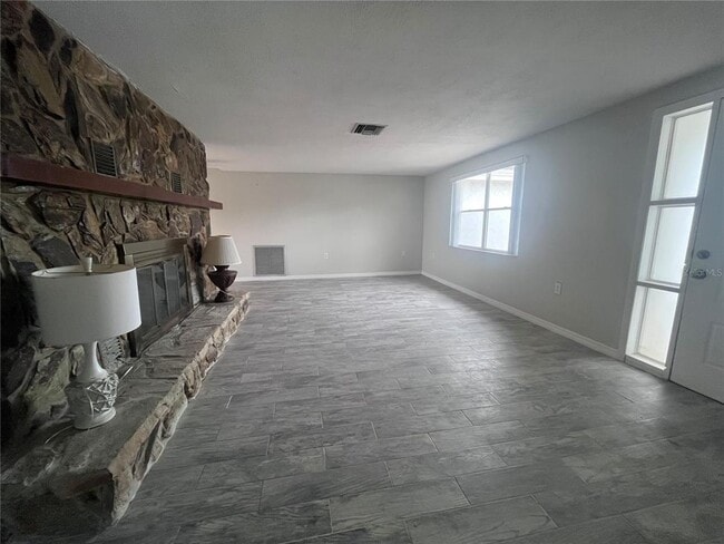 Building Photo - 13632 Stacey Dr