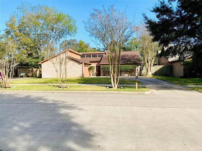 Building Photo - 5126 Eagle Trail Dr