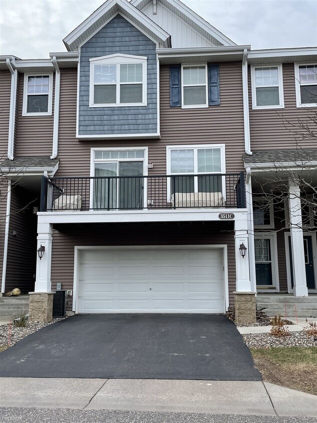 Primary Photo - 2 br, 2.5 bath Townhome - 3511 Hazel Trail C