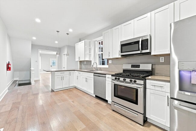 Photo - 5515 Catharine St (Philadelphia, PA) Townhome