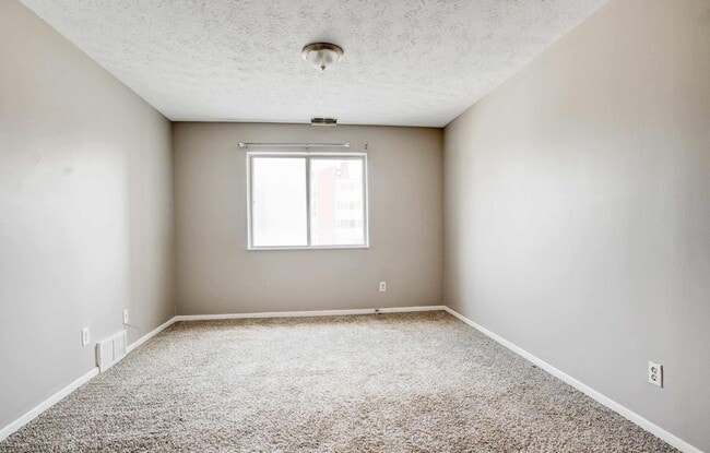 Foto del edificio - Walking distance to UNMC - Just open!