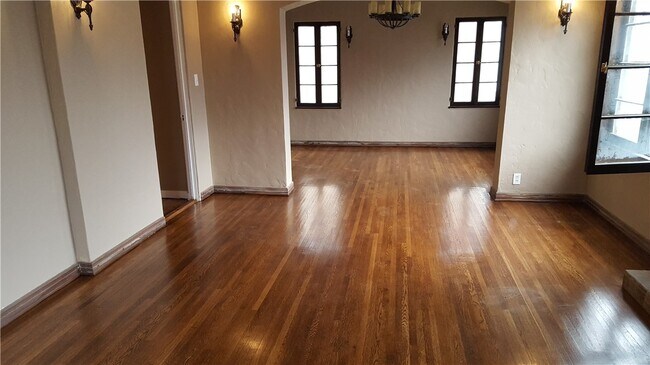 Foto del edificio - 57 Pomona Ave