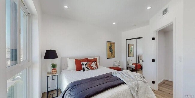 Foto del edificio - 6436 Camellia Ave