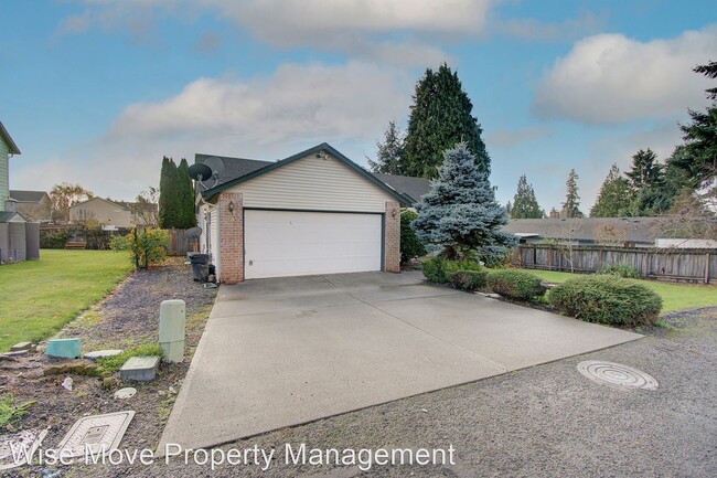 Building Photo - 3 br, 2 bath House - 211 NW 98th Cir