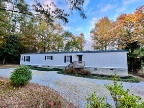 Building Photo - 675 Hawthorne Dr