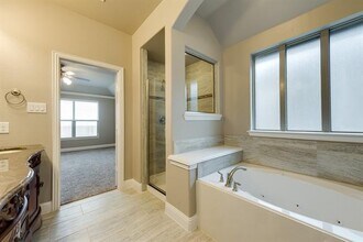 Building Photo - 1400 River Oak Ln