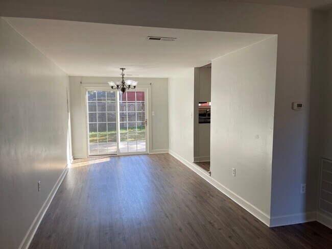 Foto del edificio - 2224 Hamway Dr